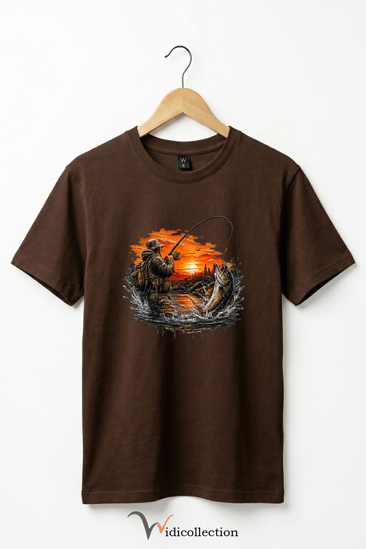 Pike Balığı Balıkçı Pike Gün Batımı ve Doğa Manzaralı Sportif Outdoor %100 Pamuk Basic T-Shirt Koyu Kahverengi - S