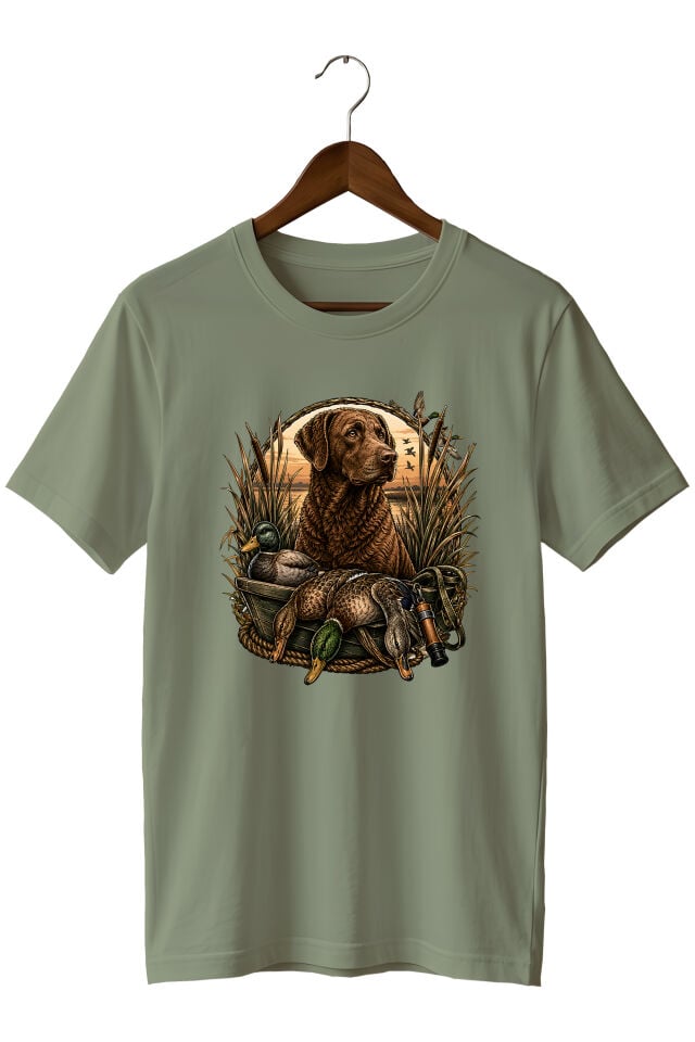 Erkek Av Köpeği ve Ördek Avı Baskılı T-Shirt – Outdoor Avcılık Temalı Bisiklet Yaka Kısa Kollu