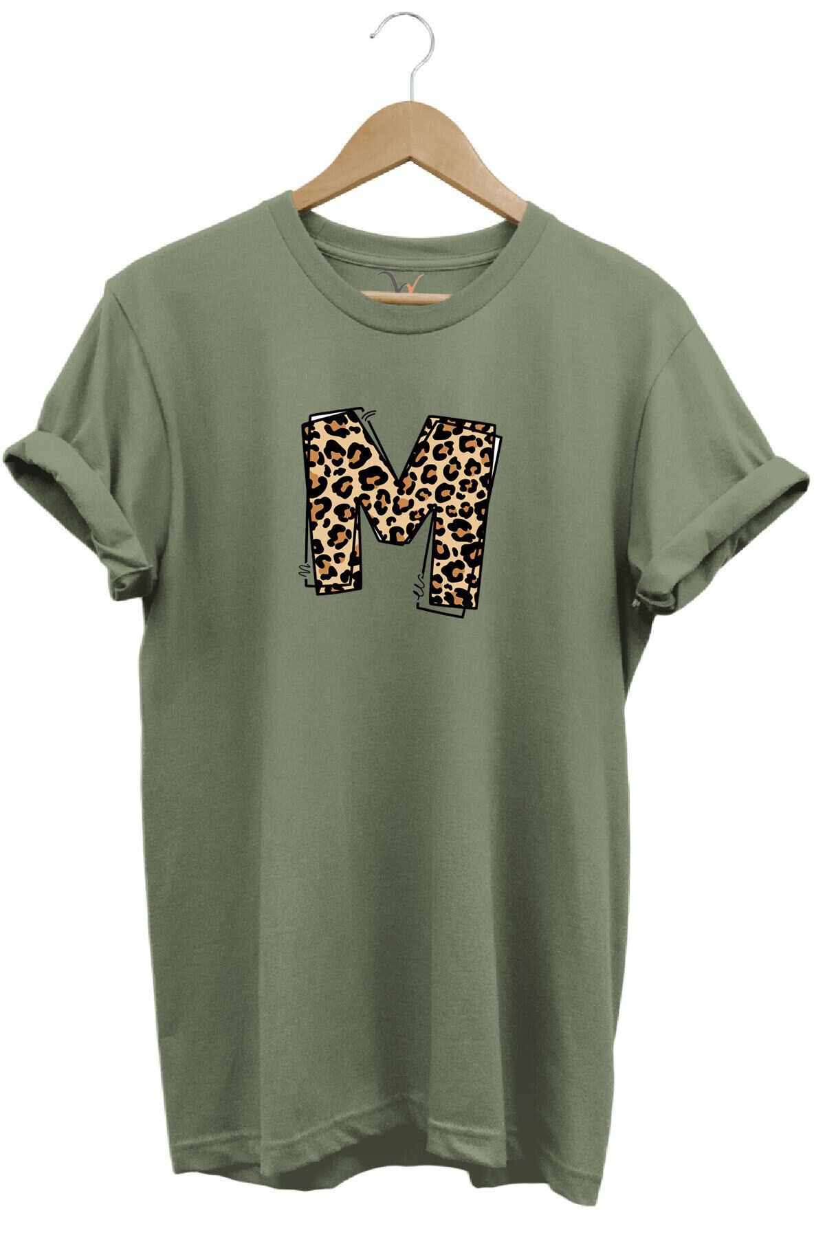 Leopar Desenli Doğum Günü Hediyesi M Harfi Baskılı %100 Pamuk Regular Fit Bisiklet Yaka T-Shirt Haki - 3XL