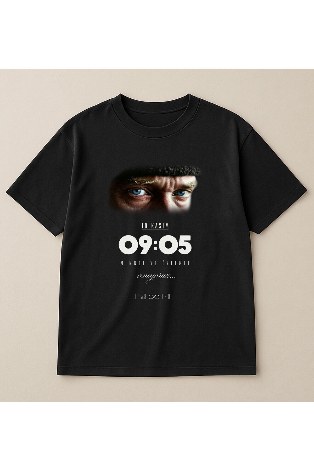 Atatürk’ün Gözleri Temalı 10 Kasım 09:05 Yazılı Anma Oversize %100 Pamuk Unisex Siyah T-Shirt Siyah - S